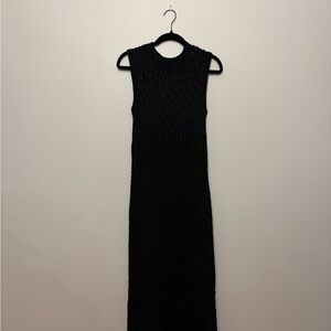 BR Black Sleeveless Dress